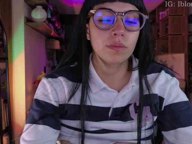 SaraaDesire webcam