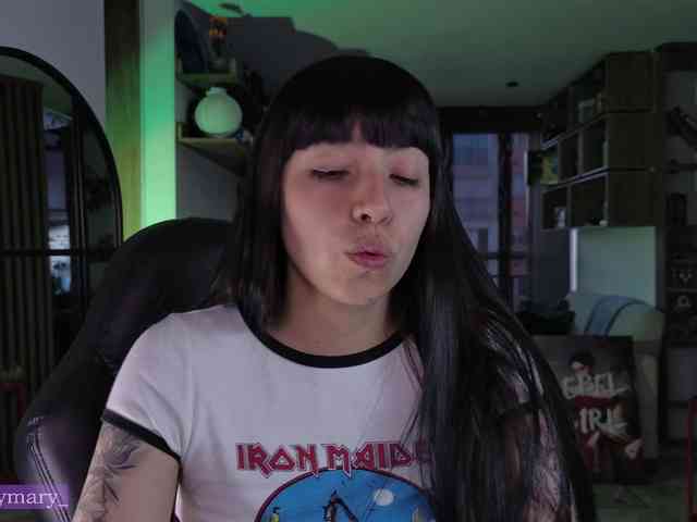 Modella: SaraaDesire
