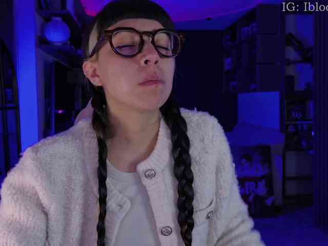 SaraaDesire webcam