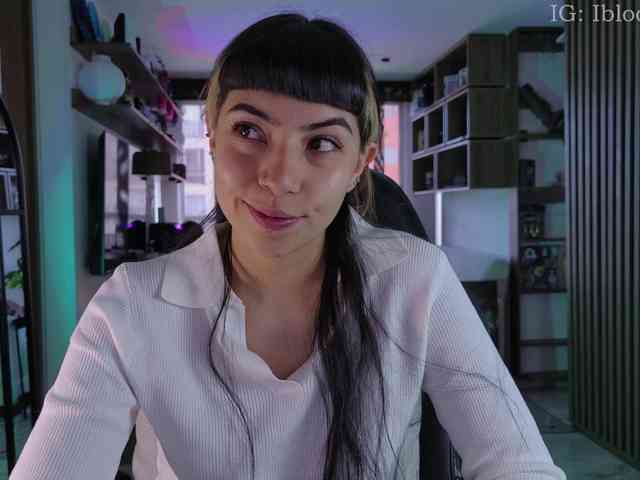 SaraaDesire webcam