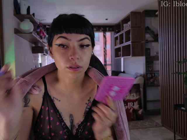 SaraaDesire webcam