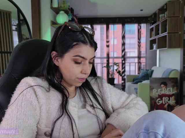 SaraaDesire webcam