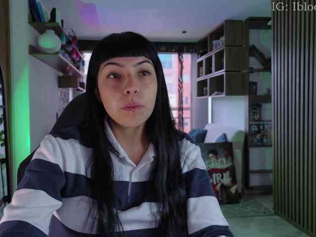 SaraaDesire webcam