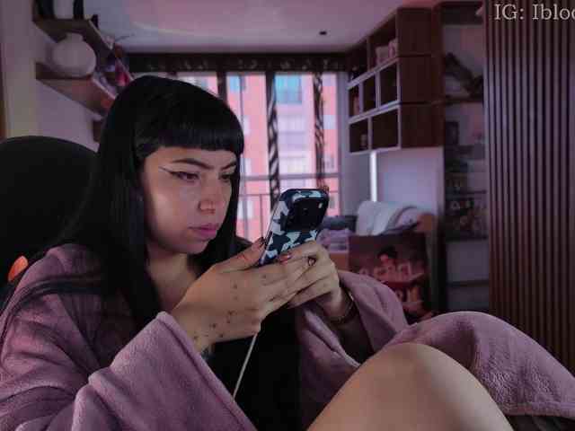 SaraaDesire webcam