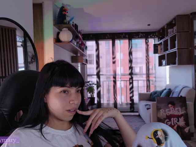 SaraaDesire webcam