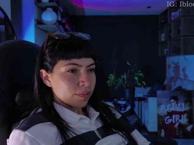 SaraaDesire webcam