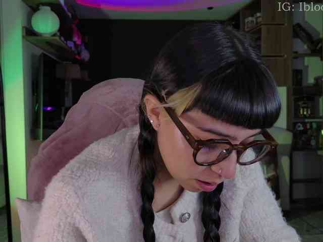 SaraaDesire webcam