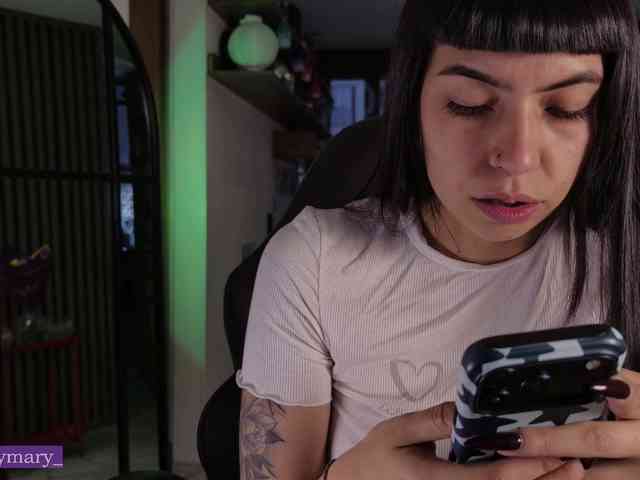 SaraaDesire webcam