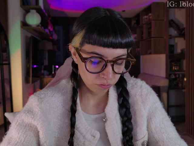 SaraaDesire webcam