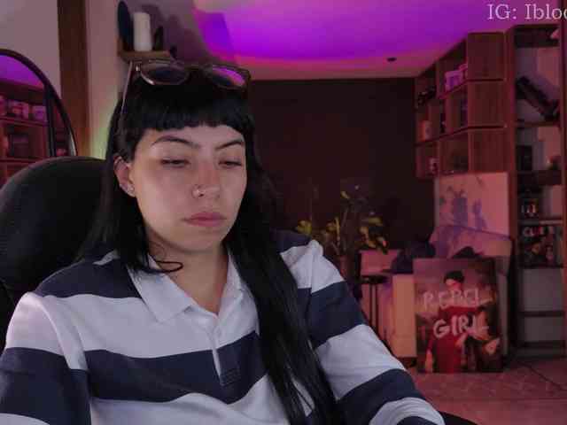 SaraaDesire webcam