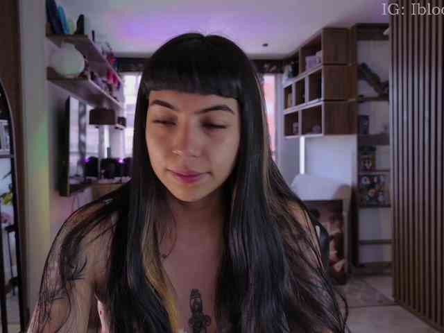 SaraaDesire webcam