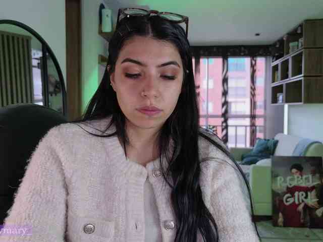 SaraaDesire webcam