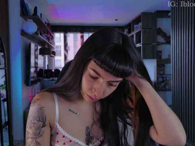 SaraaDesire webcam