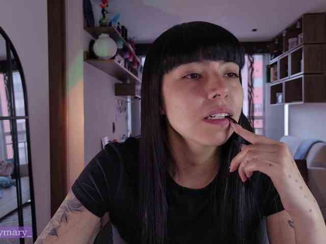 Modella: SaraaDesire