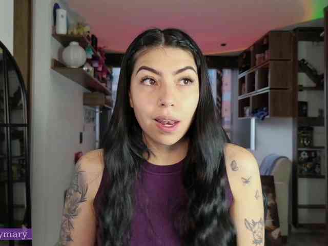 SaraaDesire webcam