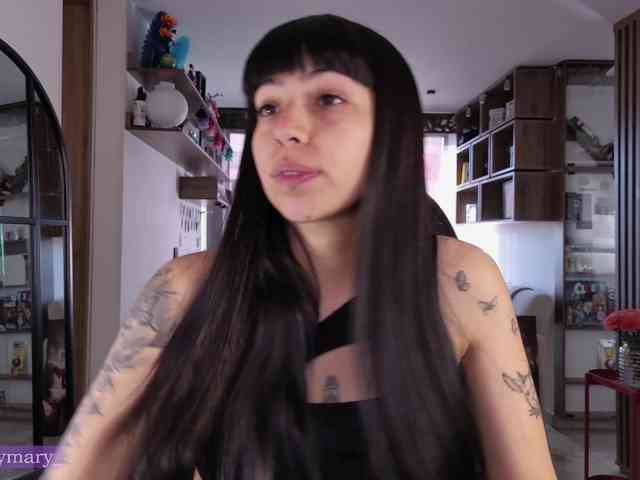 SaraaDesire webcam