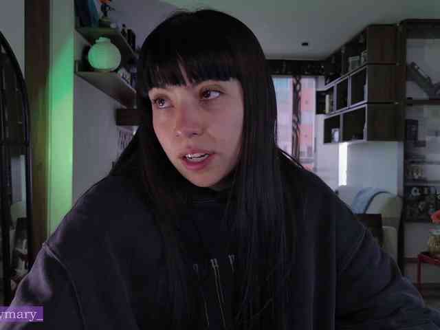 Modella: SaraaDesire