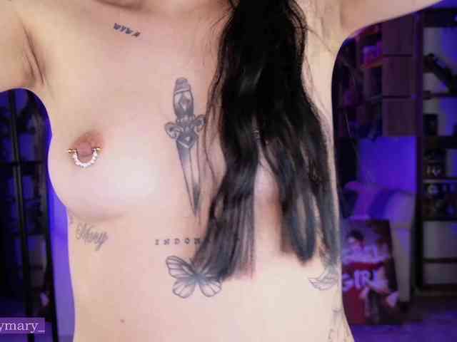 Modella: SaraaDesire