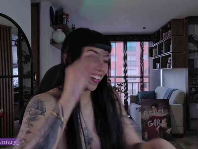 Modella: SaraaDesire