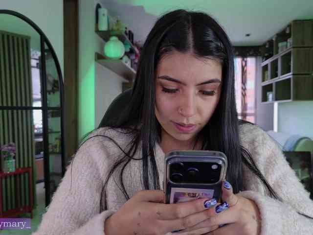 Modella: SaraaDesire