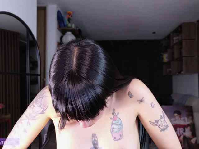 Modella: SaraaDesire