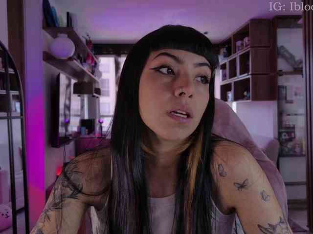 SaraaDesire webcam