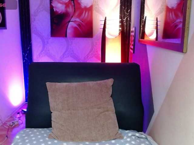 luuciaa-Moor live cam on BongaCams
