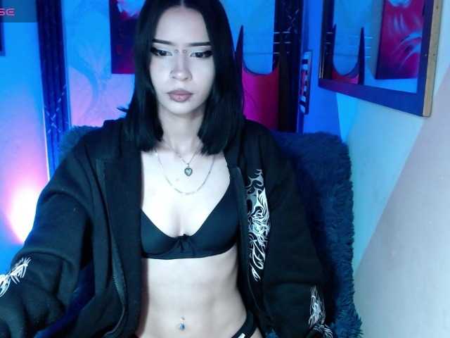 luuciaa-Moor live cam on BongaCams