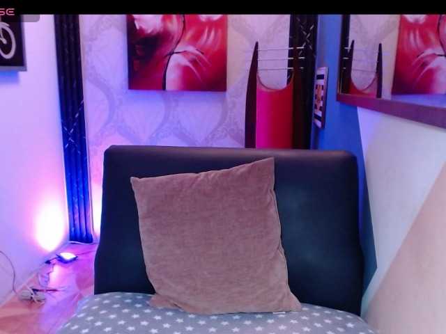 luuciaa-Moor live cam on BongaCams