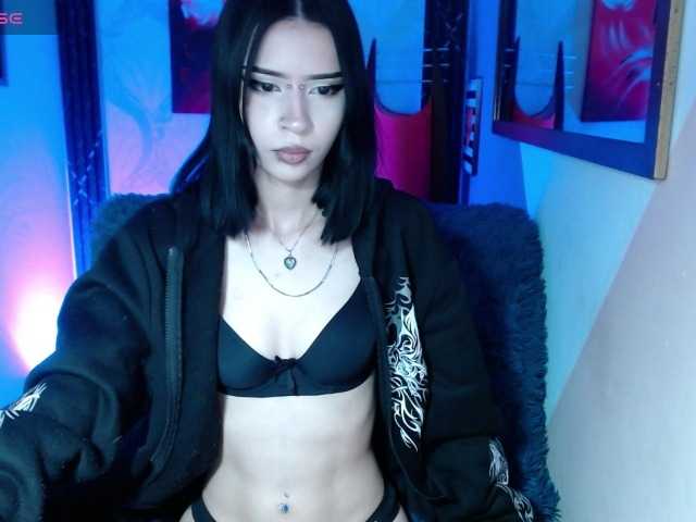luuciaa-Moor live cam on BongaCams