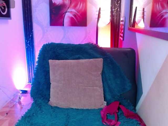 luuciaa-Moor live webcam show