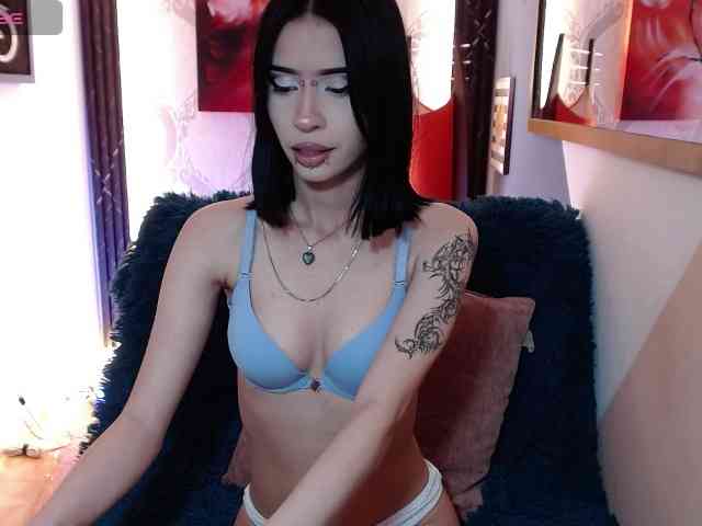 luuciaa-Moor webcam