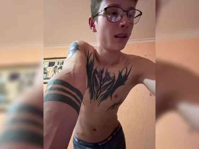 AdamEbert Live Webcam on BongaCams