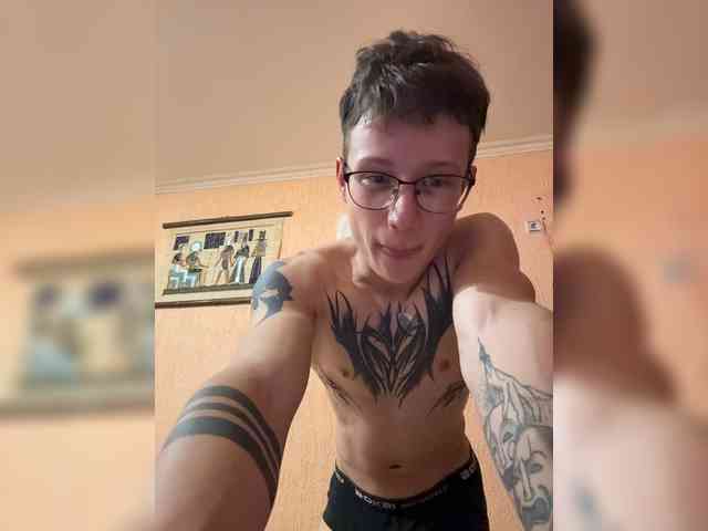AdamEbert Live Webcam on BongaCams