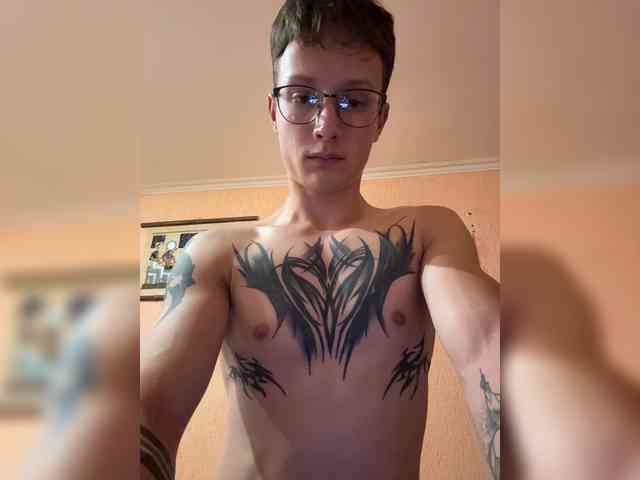 AdamEbert Live Webcam on BongaCams