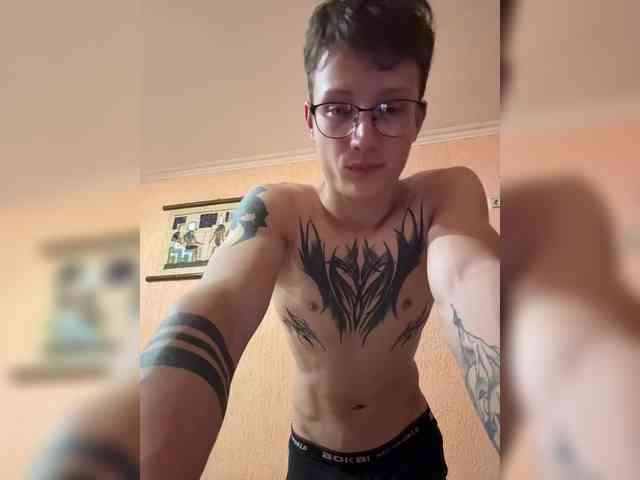 AdamEbert Live Webcam on BongaCams