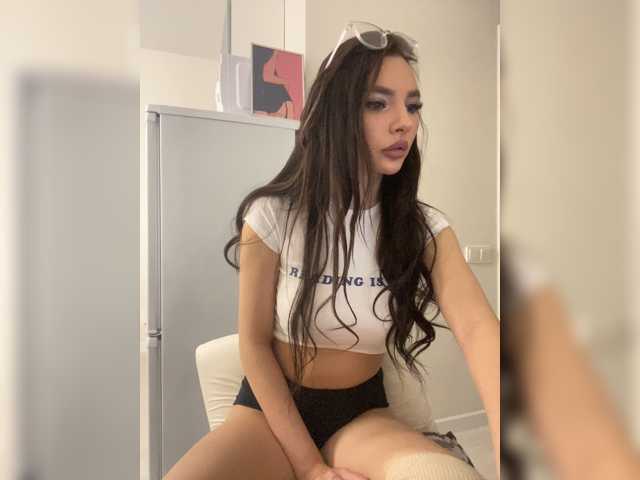Sofa-crysta live cam on BongaCams