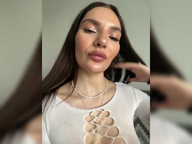 Sofa-crysta live cam on BongaCams