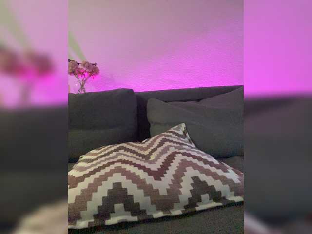 Sofa-crysta live cam on BongaCams