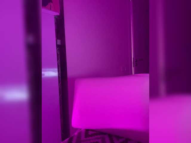 Sofa-crysta live cam on BongaCams