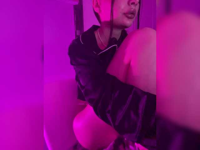 Sofa-crysta live cam on BongaCams
