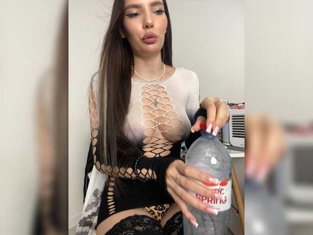 Sofa-crysta live cam on BongaCams