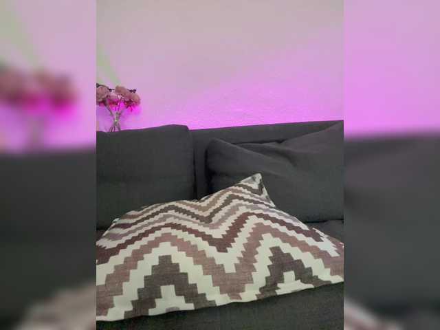 Sofa-crysta live cam on BongaCams