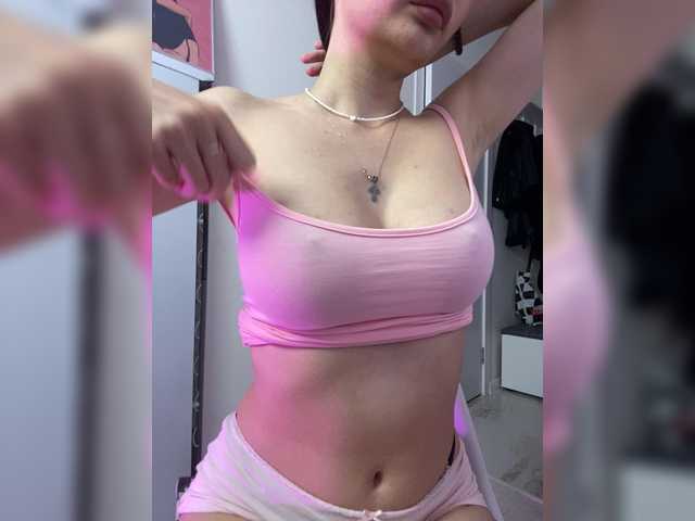 Sofa-crysta live cam on BongaCams