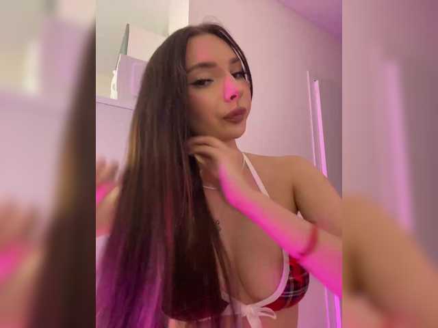 Sofa-crysta live cam on BongaCams