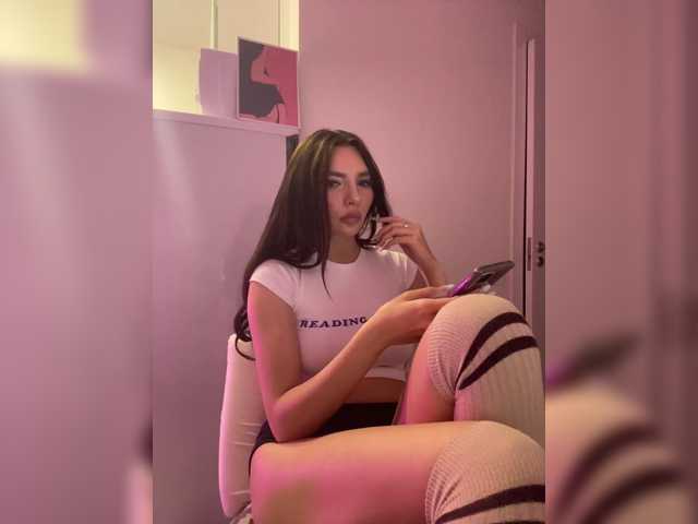 Sofa-crysta live cam on BongaCams