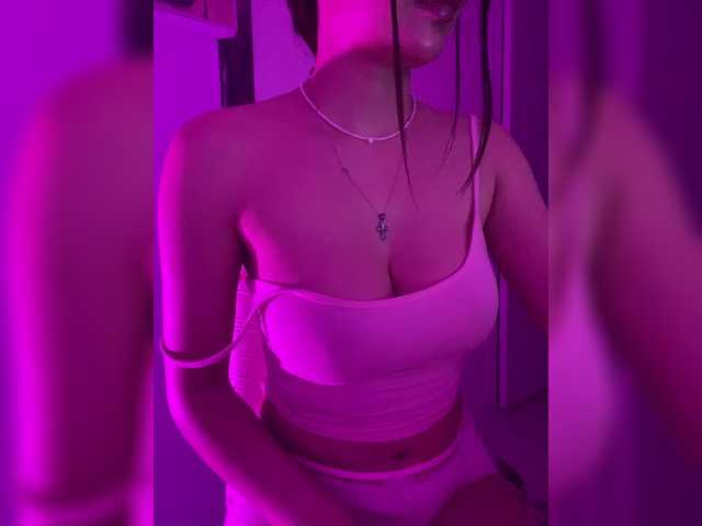 Sofa-crysta live cam on BongaCams