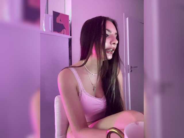 Sofa-crysta live cam on BongaCams