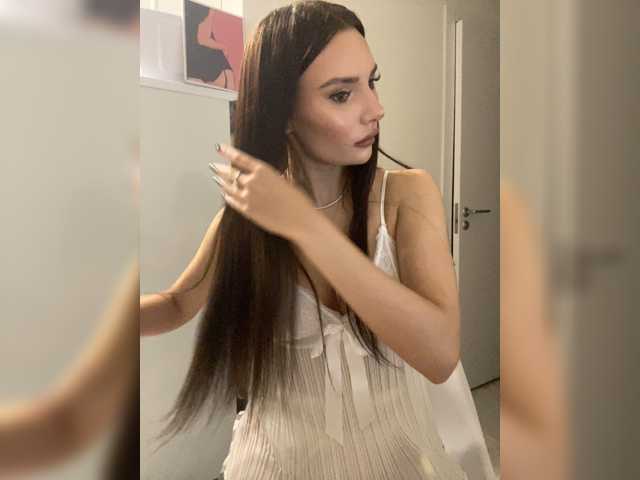 Sofa-crysta live cam on BongaCams