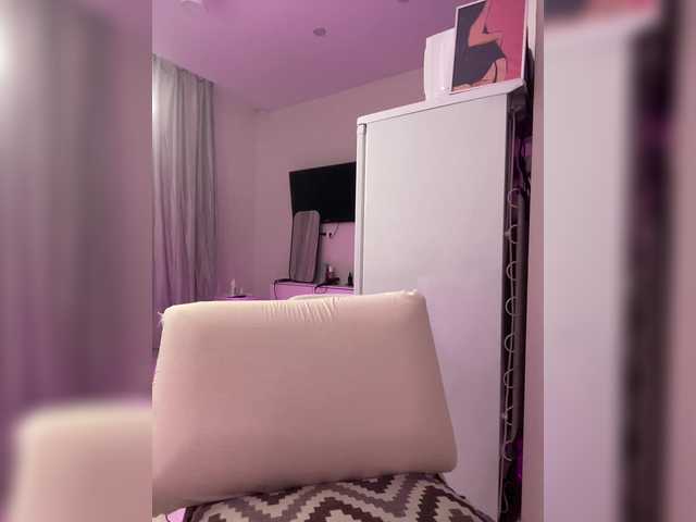 Sofa-crysta live cam on BongaCams